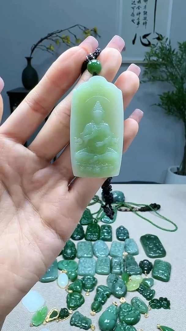 未镶嵌和田玉挂件1