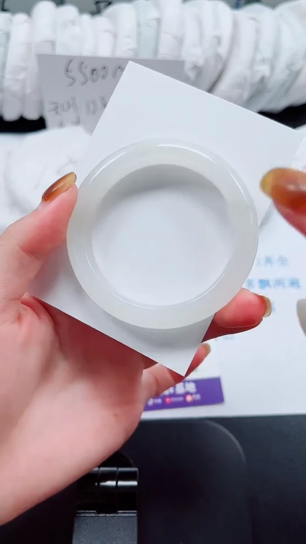 未镶嵌手镯石英质玉129-50.5