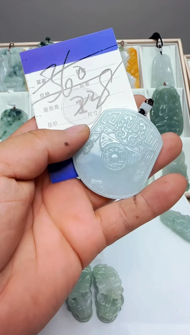 【闪购商品】翡翠颈饰未镶嵌缅甸天然A货翡翠