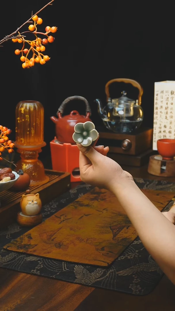 【闪购商品】越青-石上花盖置 下播福利