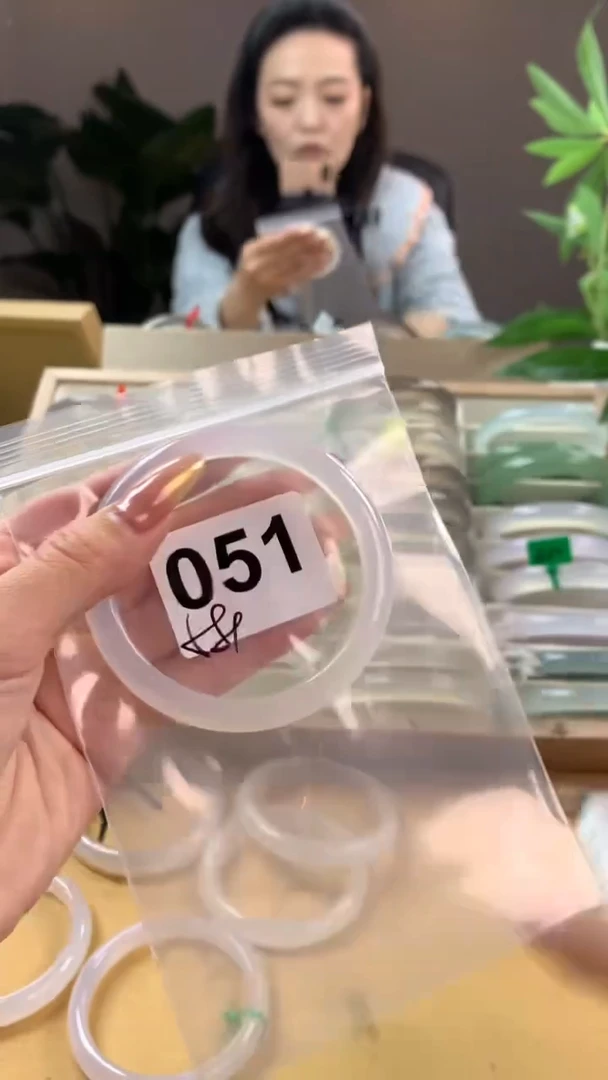 【闪购商品】玛瑙/玉髓手镯未镶嵌051