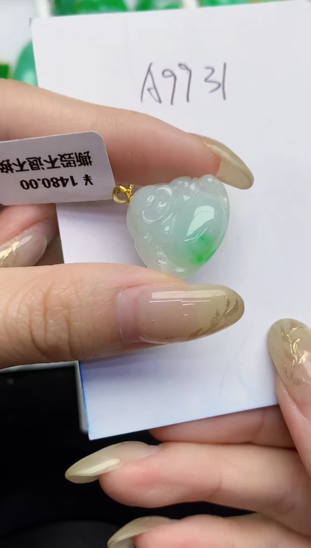 翡翠18K金镶嵌颈饰缅甸天然翡翠A货