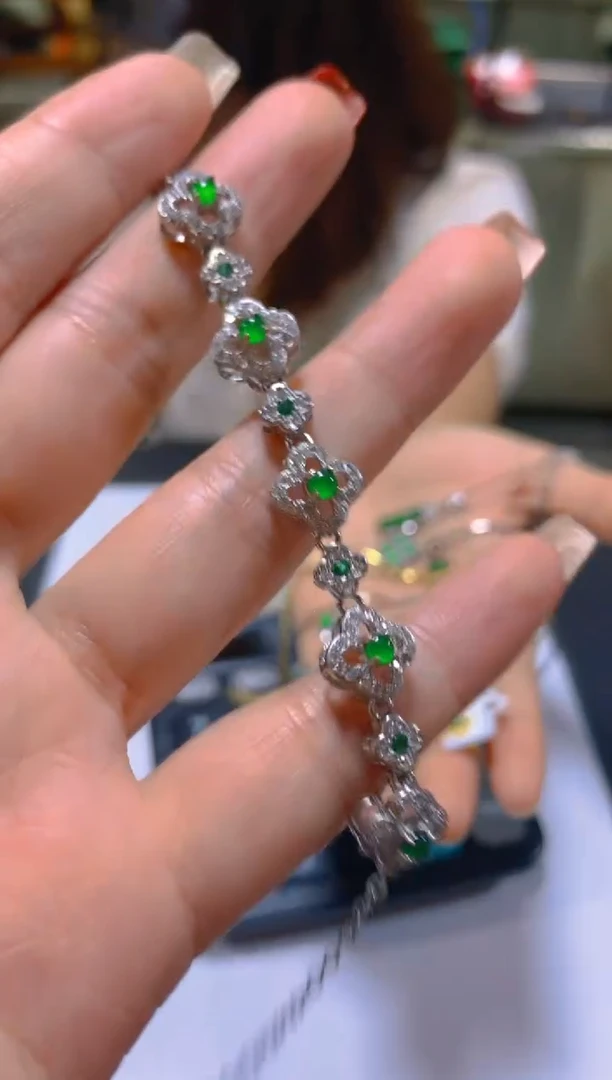 未镶嵌手链翡翠多样性发一