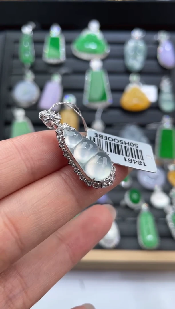 18K金镶嵌挂件翡翠ZHG01124-11