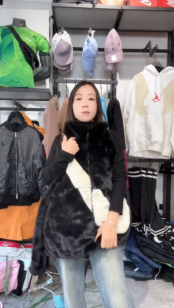 1118编码 瑕疵款直播间过款为准 尺码 M 身高