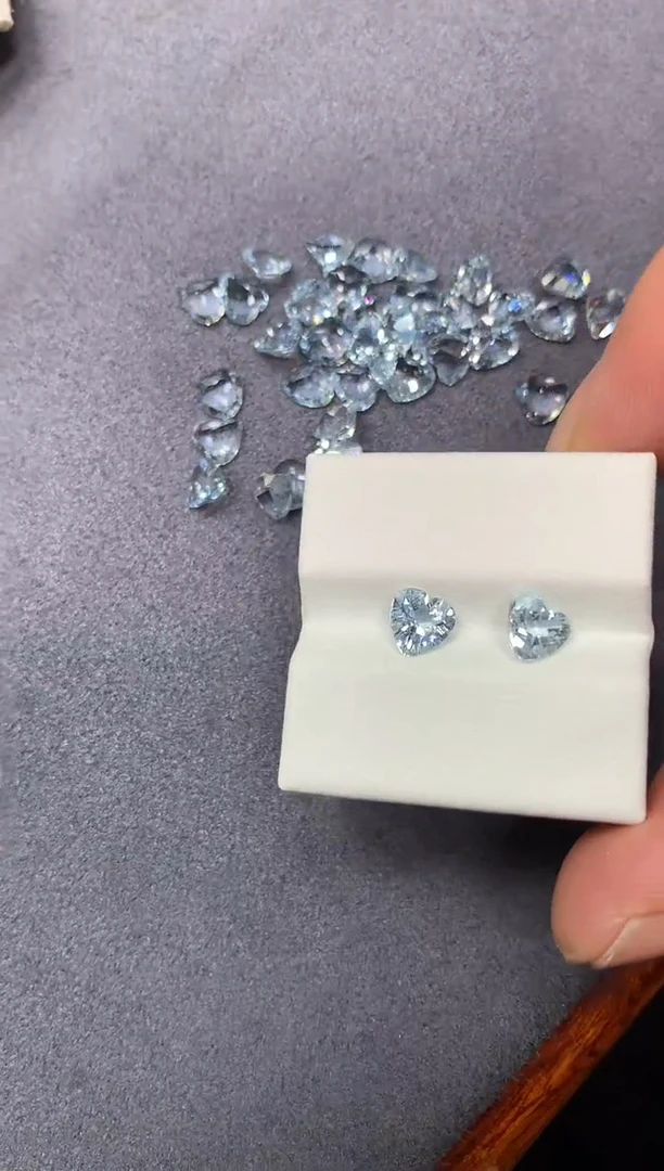 裸石海蓝宝石爱心 多样性发货一对2粒