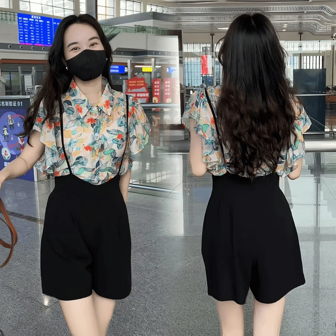 拉夏贝尔时尚套装女夏季新款洋气减龄宽松碎花衬衫背带短裤两件套