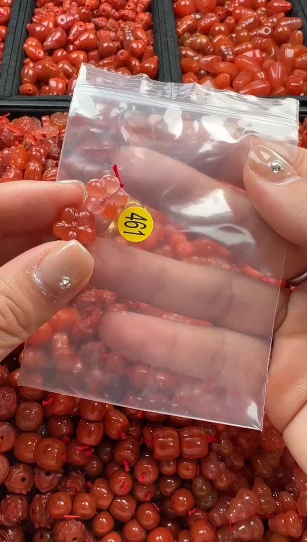 【闪购商品】南红玛瑙颈饰未镶嵌1