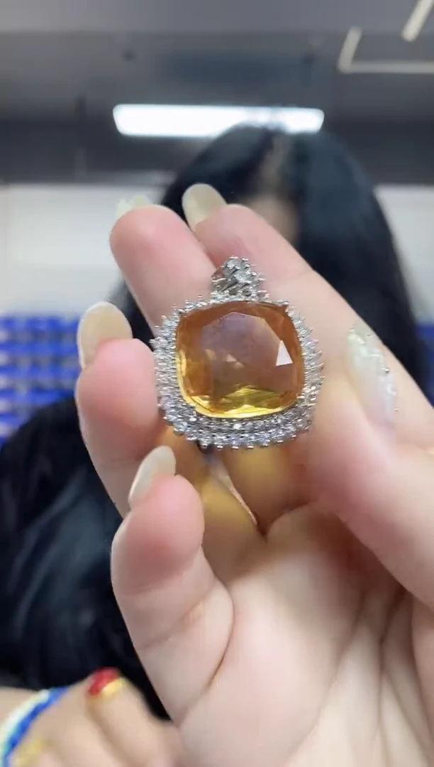 【闪购商品】水晶吊坠未镶嵌多样性发其一颜色微差