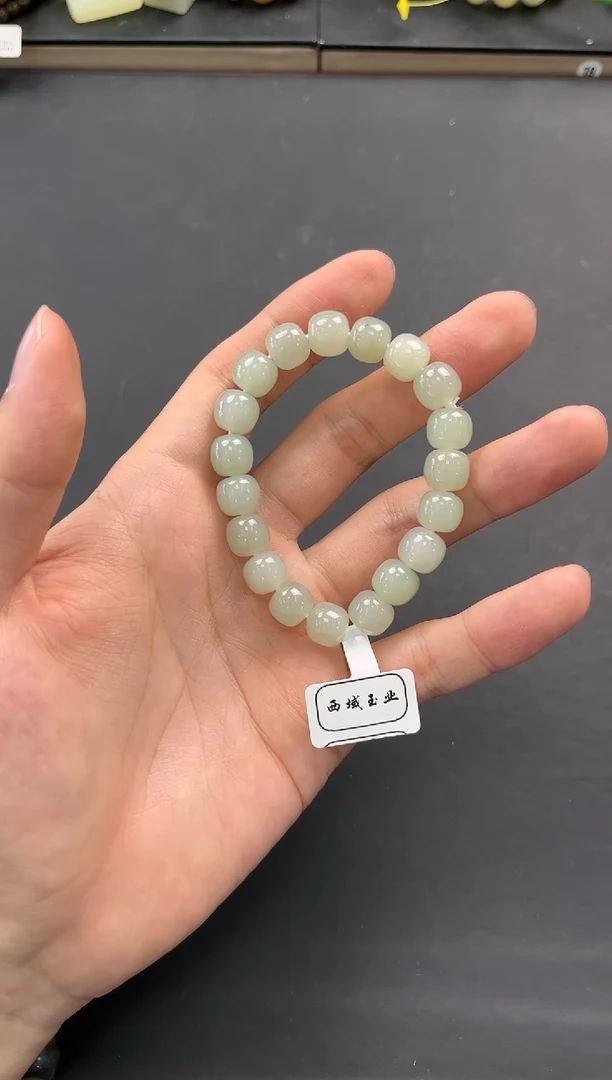 未镶嵌手串和田玉福利且末青白老型手串卡10微色差 纹