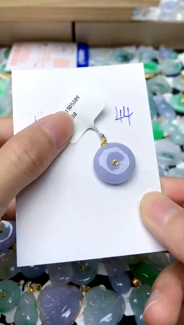 【闪购商品】翡翠颈饰18K金镶嵌44天然A货翡翠