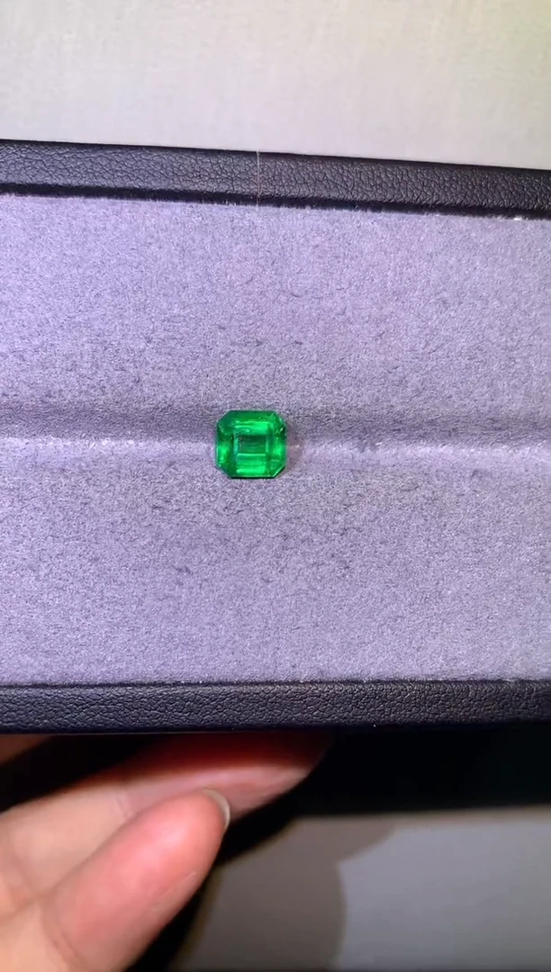 【闪购商品】祖母绿裸石未镶嵌1.92ct吉尔德沃顿微油A211