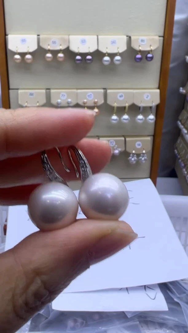 银S925镶嵌耳饰淡水珍珠孤