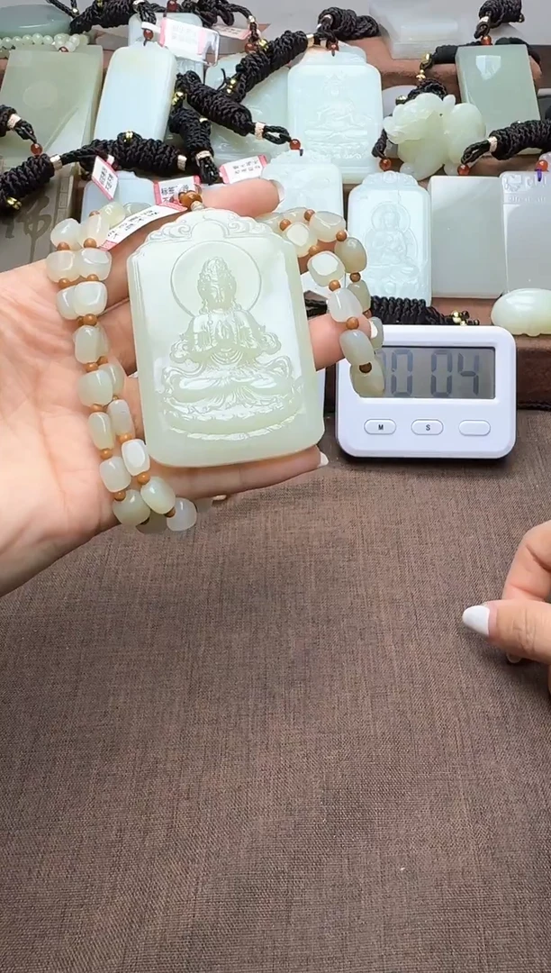 颈饰未镶嵌和田玉1