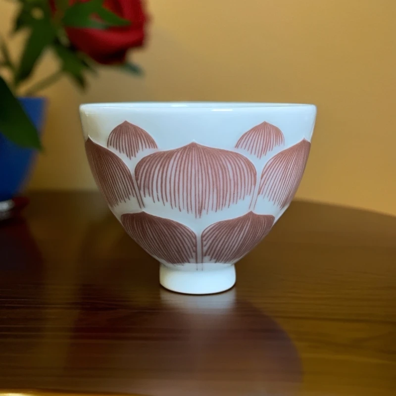 景德镇二亭釉里红雕刻莲瓣纹鸡心杯茶杯花纹白瓷品茗杯陶瓷