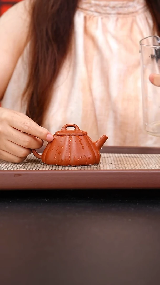 茶壶紫砂黄龙山朱泥筋文石瓢140