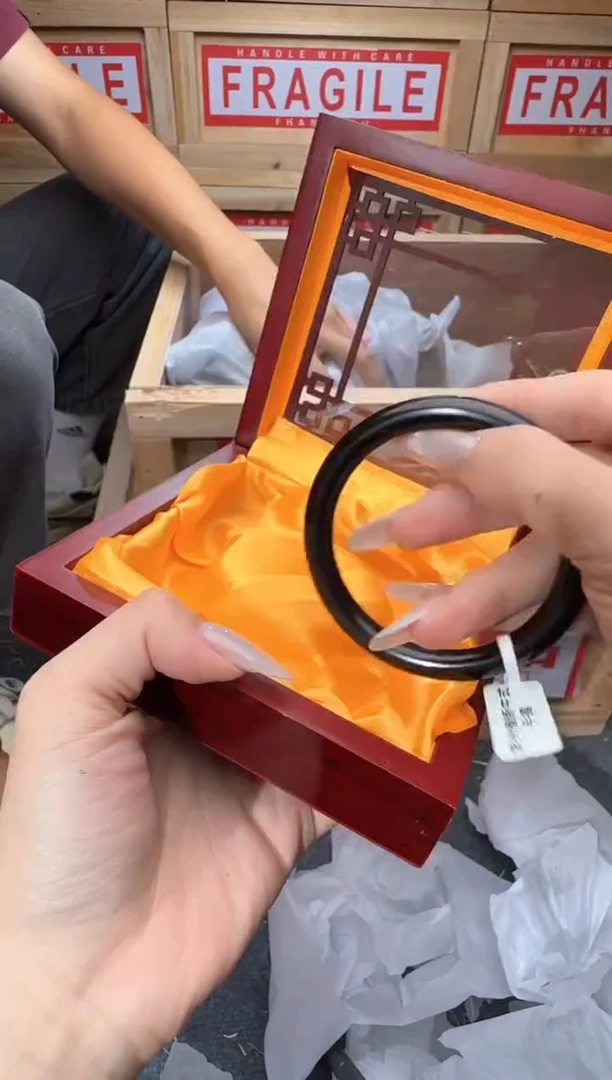 精美手串（无礼盒）
