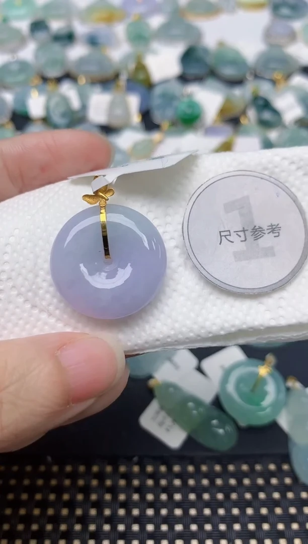颈饰18K金镶嵌翡翠天然缅甸A货翡翠