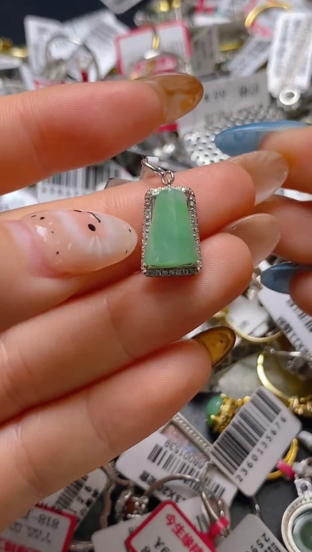 银S925镶嵌戒指翡翠百内无证书