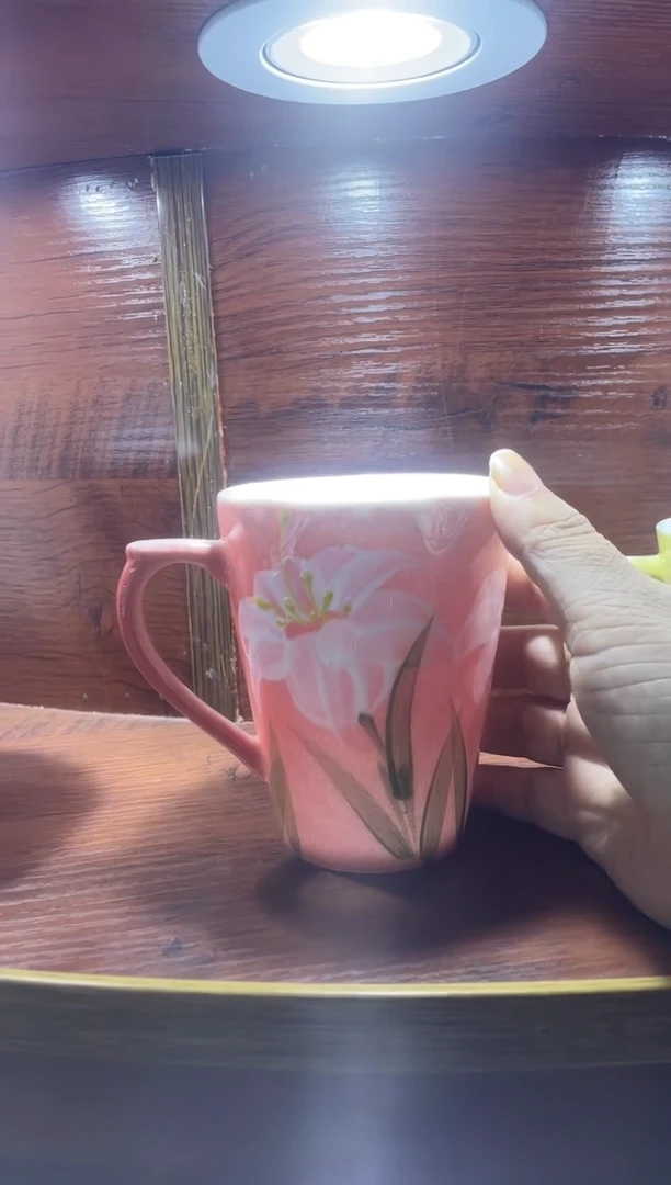 杯年终大促 景德镇高温白瓷釉下彩手绘百合玲珑水杯