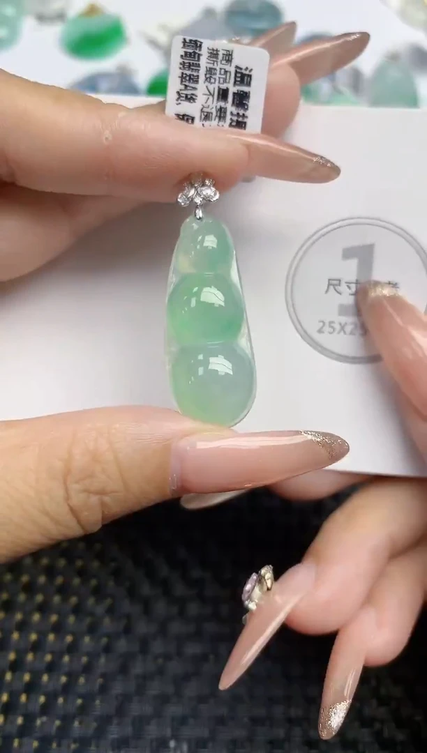 颈饰18K金镶嵌翡翠天然缅甸A货翡翠百元以上9元证书费自理