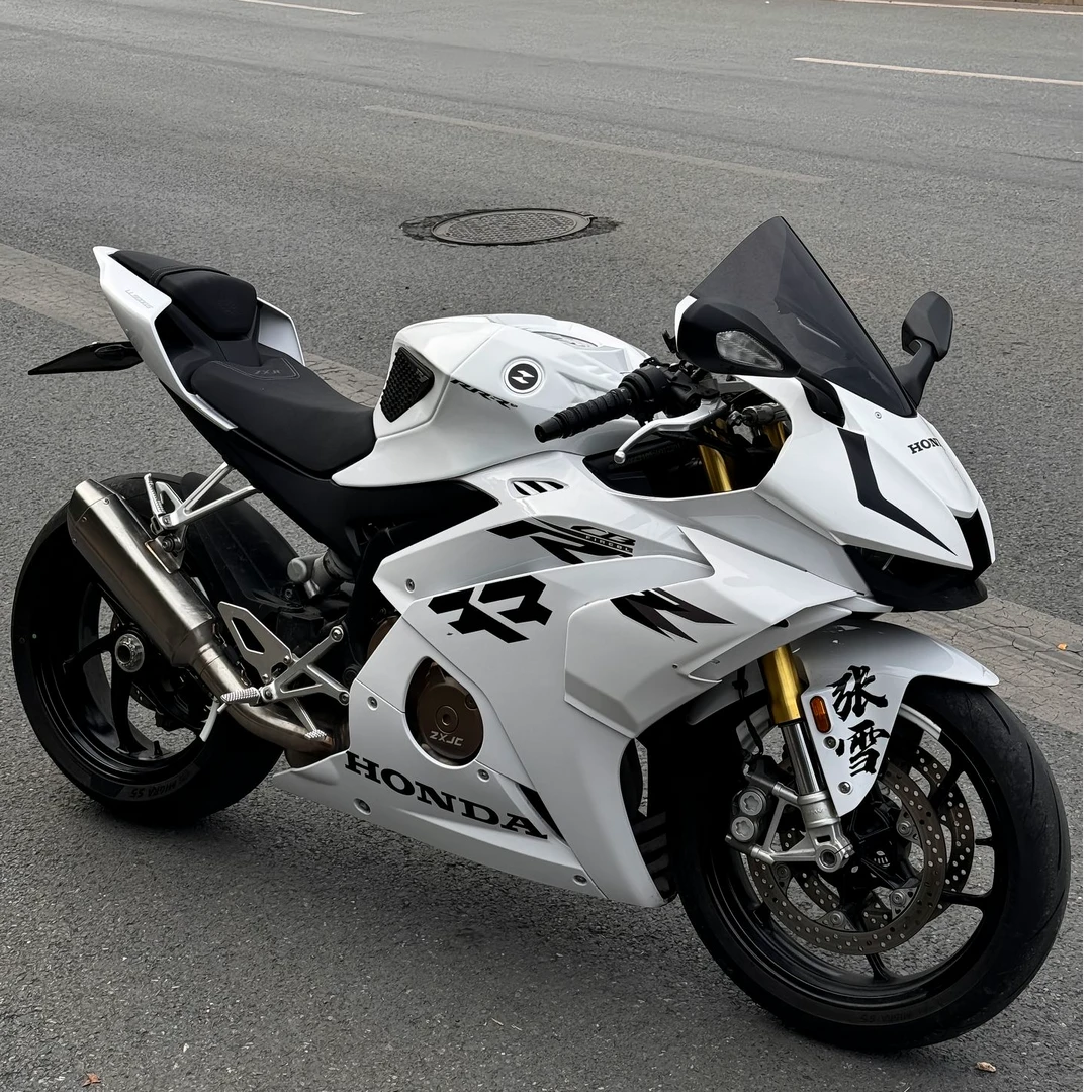 RCR原车开发张雪500rr改装油箱罩 升高油箱保护罩 改善骑行姿态