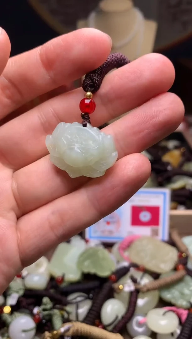 颈饰未镶嵌和田玉新疆料青海料清水和田玉吊坠