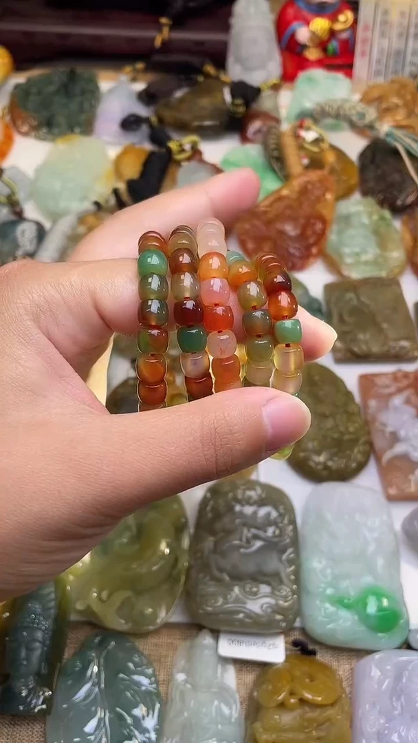 未镶嵌颈饰玛瑙/玉髓串随机发一