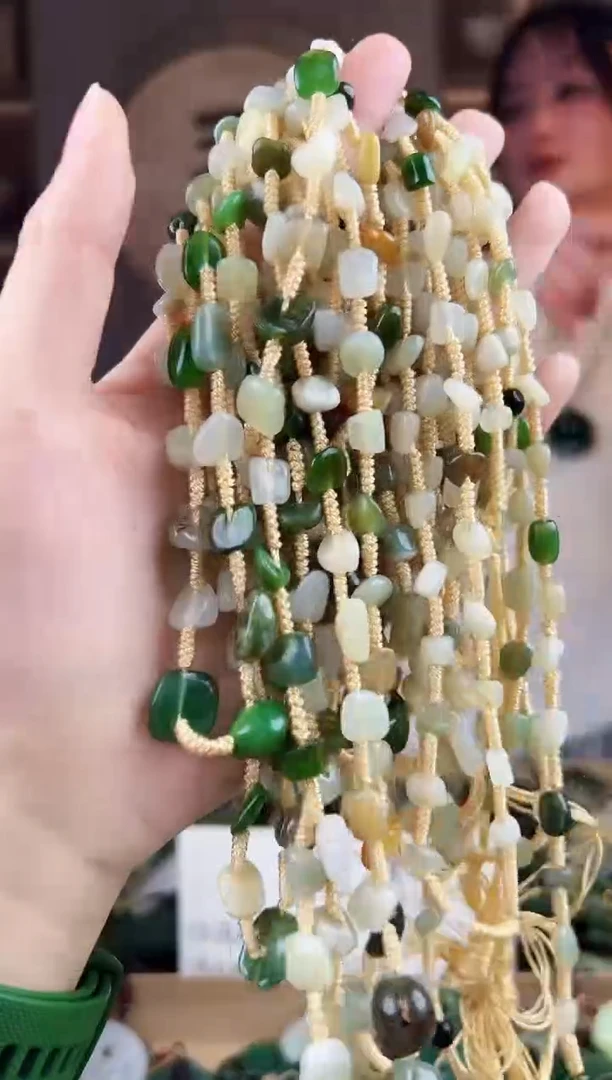 颈饰未镶嵌和田玉拍一发一，多样性发货