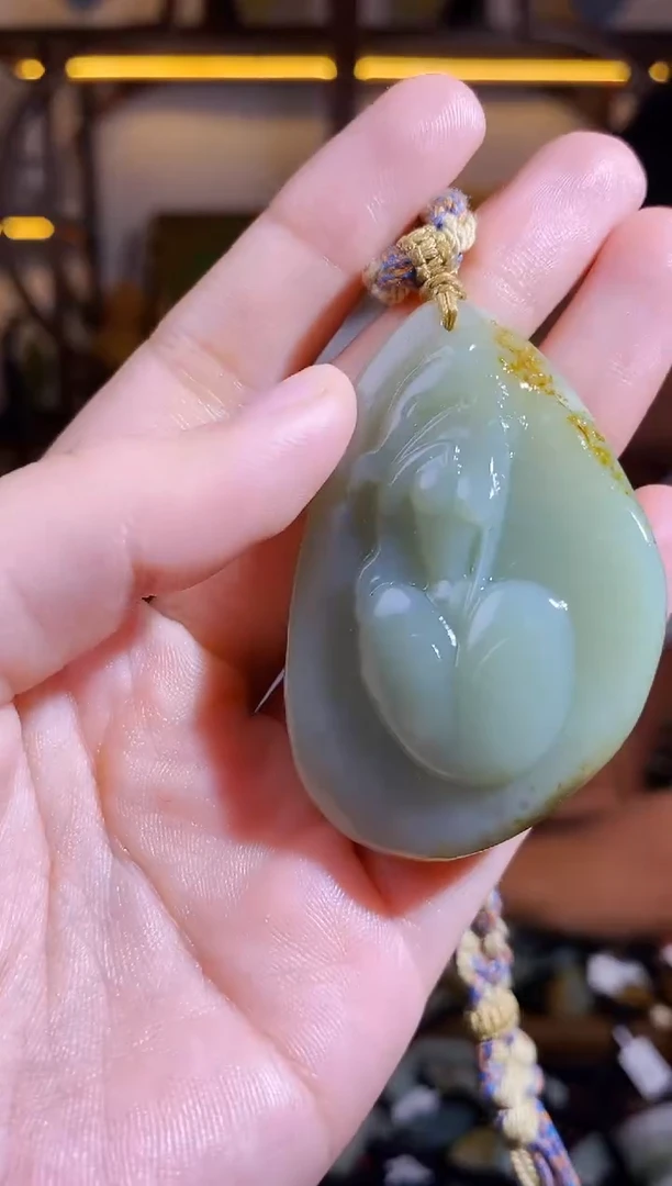 和田玉未镶嵌颈饰1