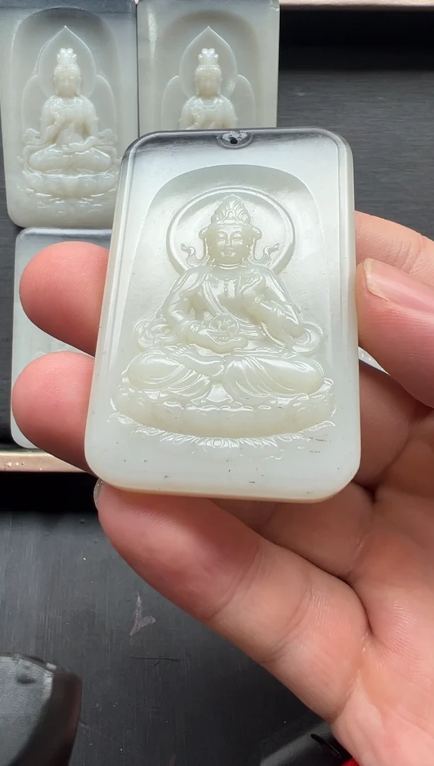和田玉未镶嵌颈饰玉牌，多样性发货，拍一发一