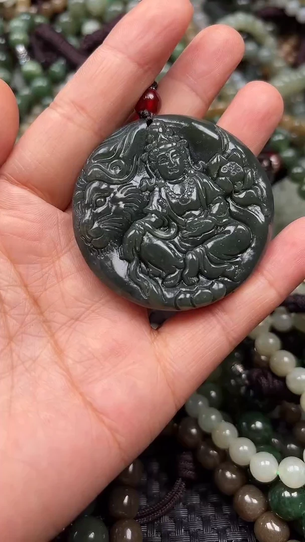 和田玉未镶嵌颈饰1