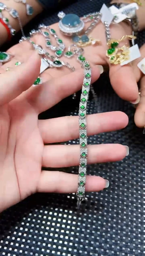 【闪购商品】翡翠手链未镶嵌111111111