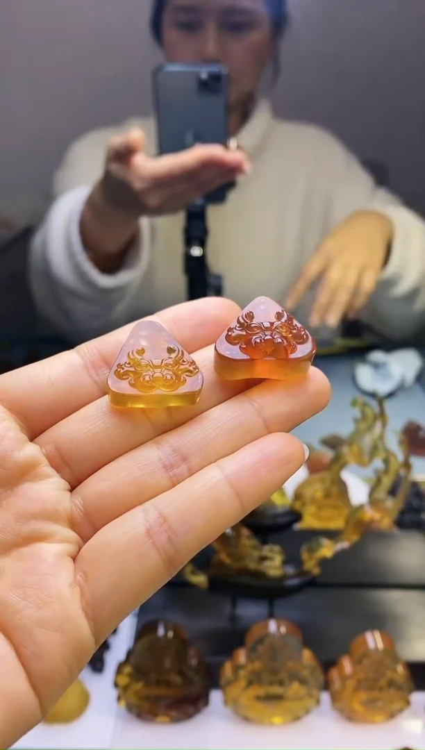 【闪购商品】琥珀颈饰未镶嵌HP98-50（貔貅*2）手机挂