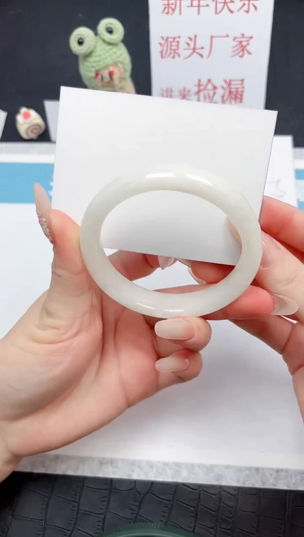 【闪购商品】和田玉手镯未镶嵌30-57.2