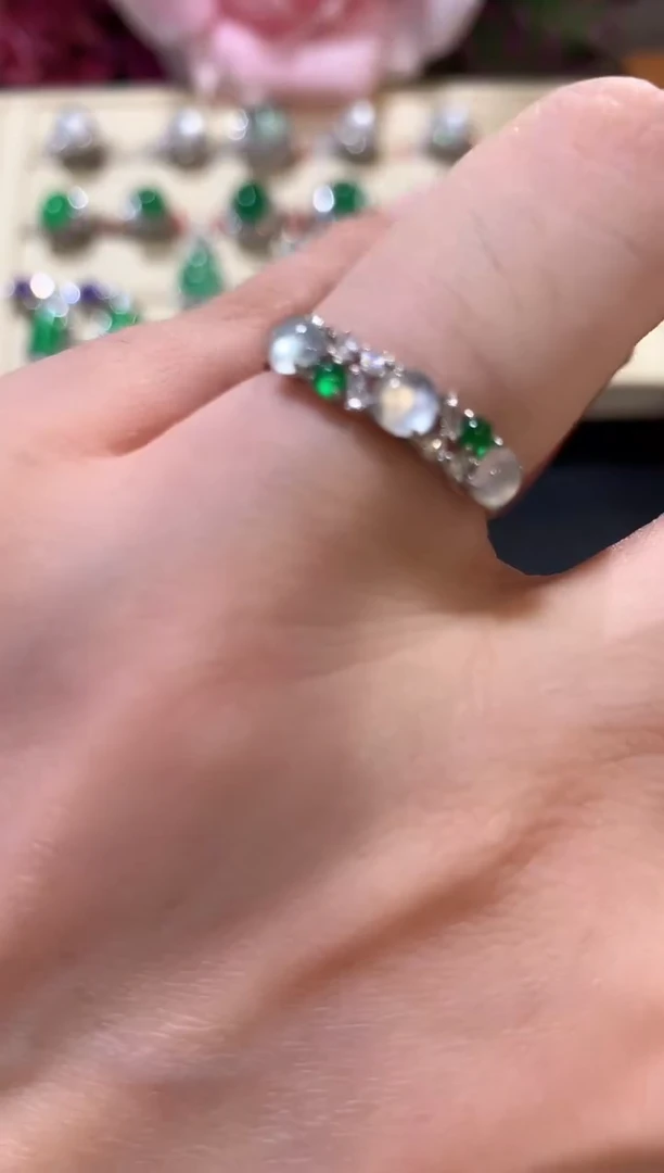 18K金镶嵌戒指翡翠z36