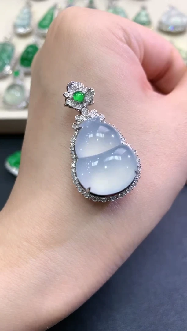 【闪购商品】翡翠颈饰18K金镶嵌C53