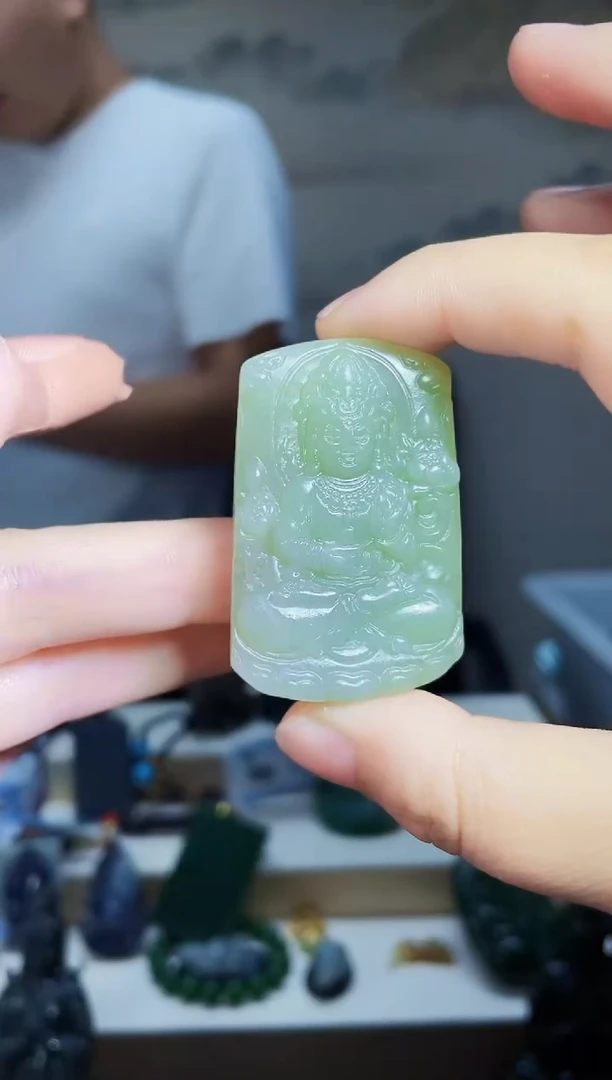 和田玉未镶嵌颈饰1