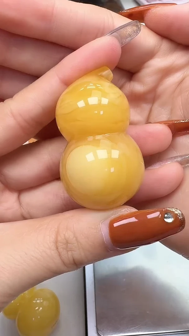 裸石琥珀未镶嵌如图