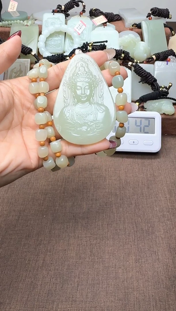 颈饰未镶嵌和田玉1