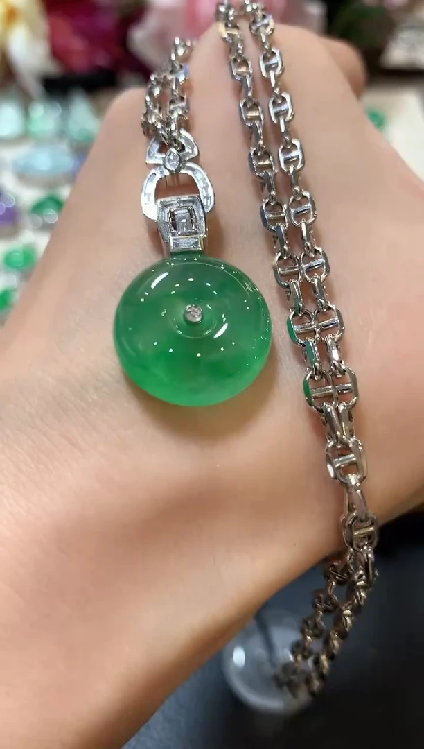 吊坠(不含链)18K金镶嵌翡翠亦*m2