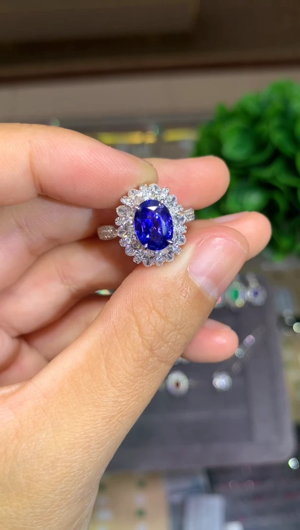 戒指蓝宝石18K金镶嵌2.01CT  无烧