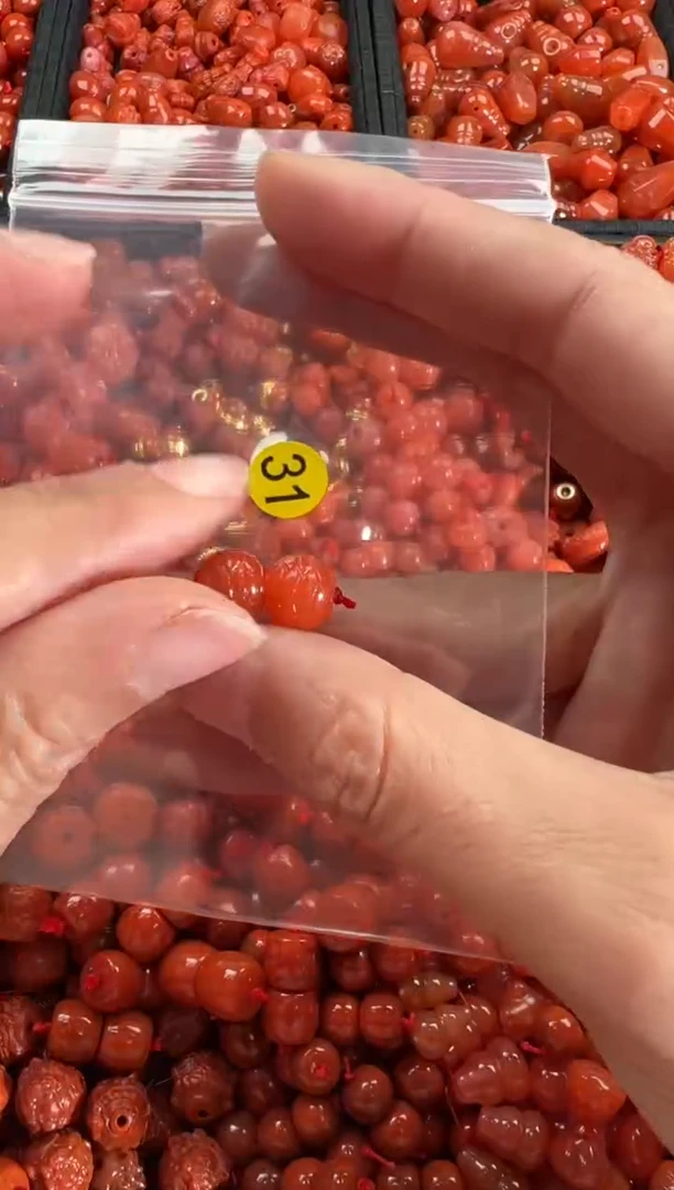 【闪购商品】南红玛瑙颈饰未镶嵌1