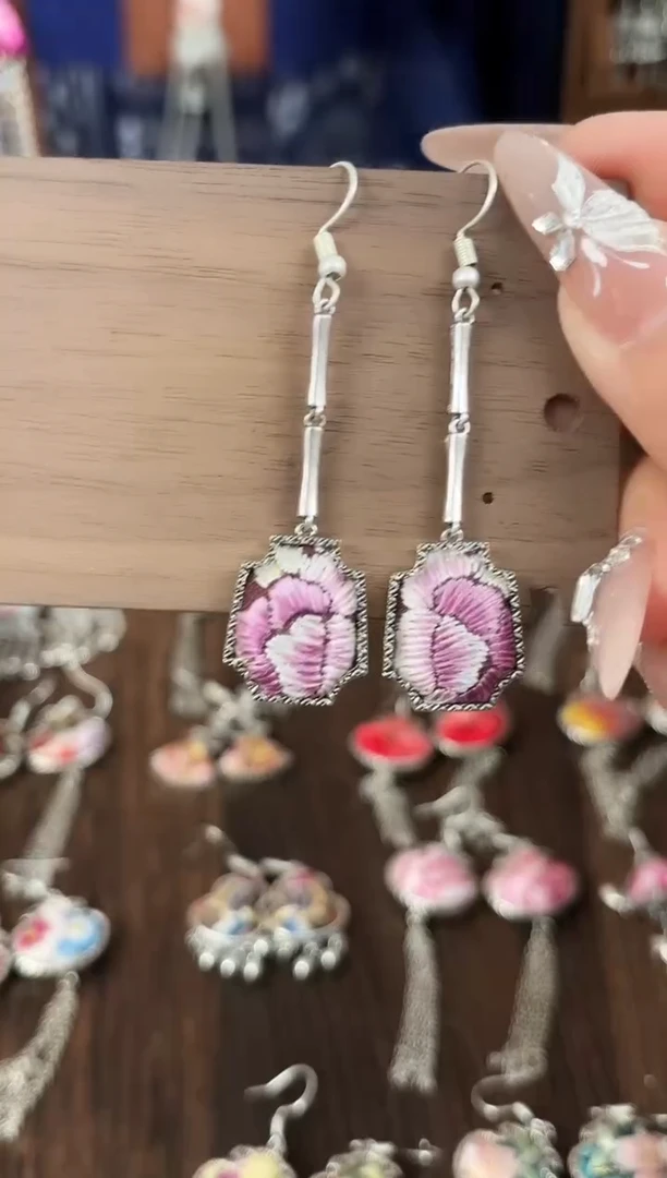 织绣民族风非遗老绣饰品554