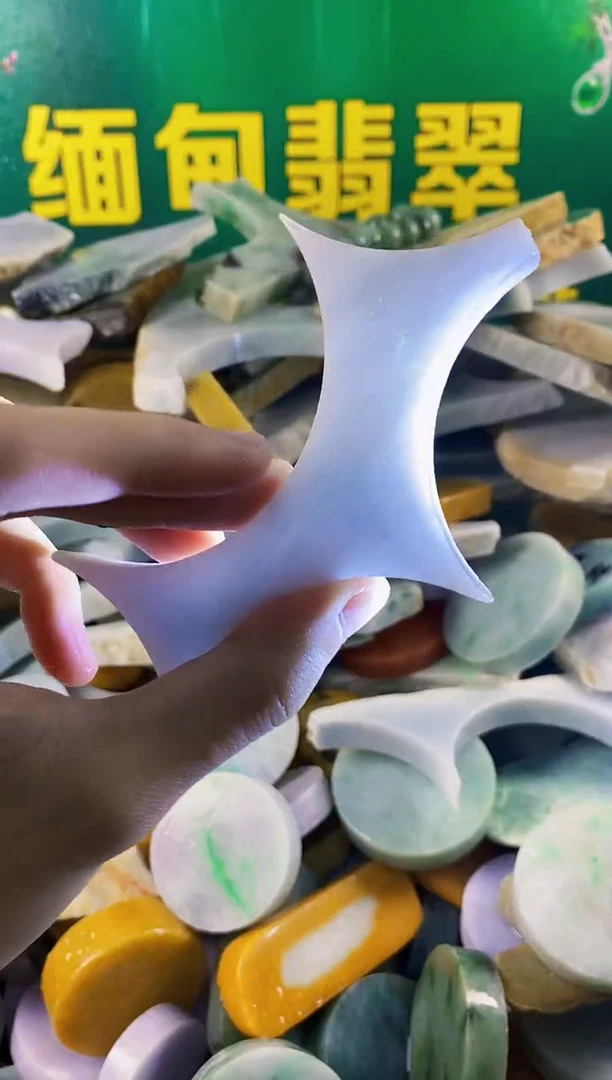 翡翠挂件未镶嵌纯天然A货翡翠164