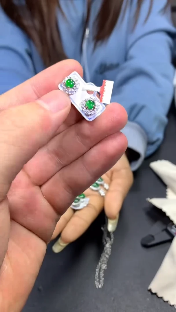 【闪购商品】翡翠耳饰未镶嵌0179398874/多样性发一