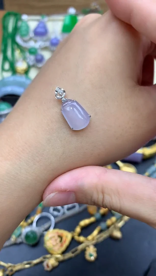 翡翠未镶嵌颈饰180-中国好珍宝