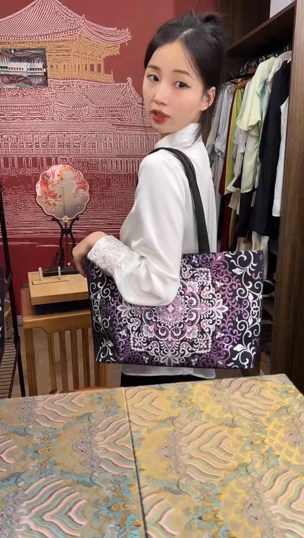 刺绣非遗唐锦包包
