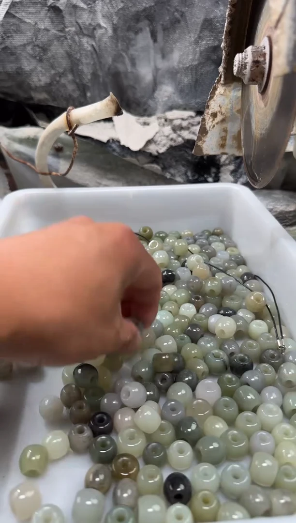 和田玉未镶嵌颈饰吊坠多样性拍一发一件