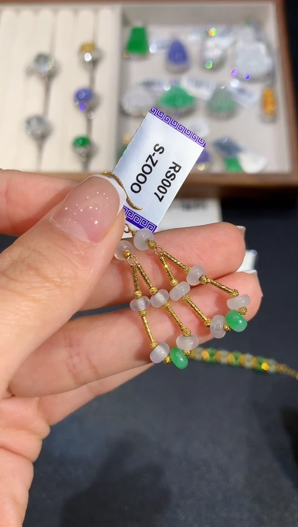 翡翠18K金镶嵌耳饰MZ007多样性发其一